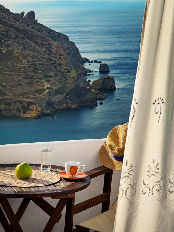 Studio with Sea View image 3