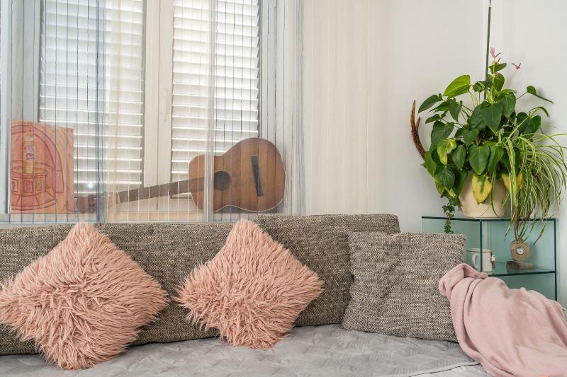 Two-Bedroom Apartment with Sea View image 2
