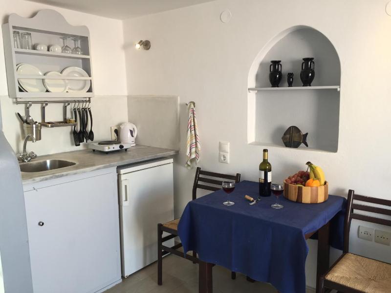 Christos Apartments Oia - image 9