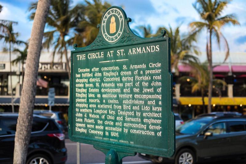 Kingston Arms 2nd Fl Walk to Beach & St. Armands Circle - image 42