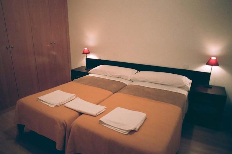 One-Bedroom Apartment (3-4 Adults) image 4