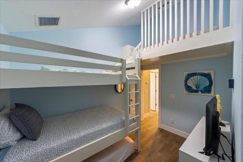 Conch Out Beach House managed by Beach Retreats - image 2