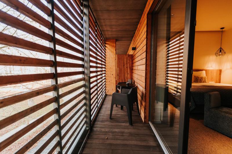Superior Double or Twin Room with Balcony image 3