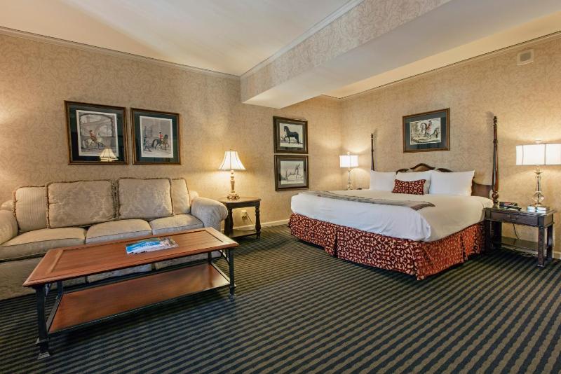 Luxury King Room image 4