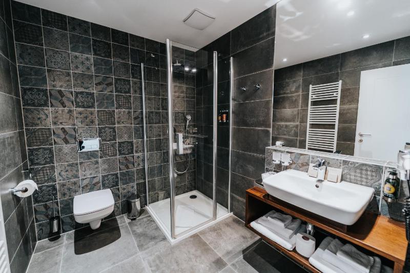 Superior Double Room image 4