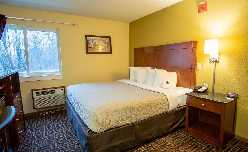 King Room image 3