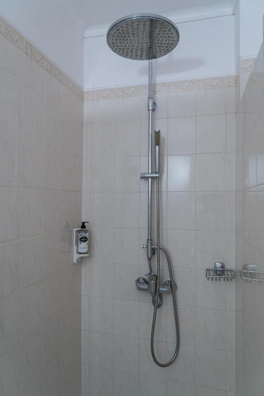 Studio Apartment image 3