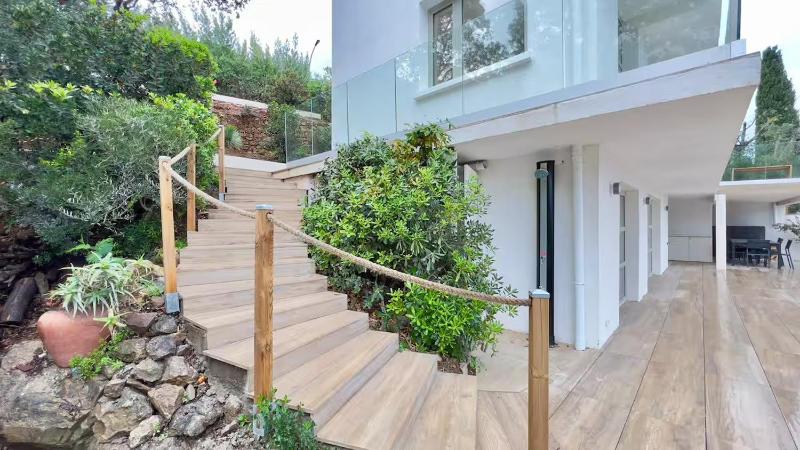 Villa des Issambres - Climatisée avec piscine - image 9