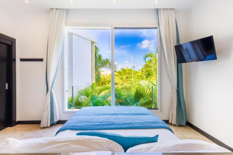 Luxury Rentals in Punta Cana - Exclusive Waterfall Villa with Private Pool BBQ Maid Golf - image 45