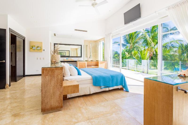 Luxury Rentals in Punta Cana - Exclusive Waterfall Villa with Private Pool BBQ Maid Golf - image 10