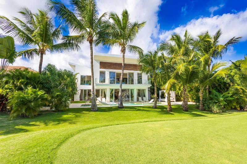 Luxury Rentals in Punta Cana - Exclusive Waterfall Villa with Private Pool BBQ Maid Golf - image 22