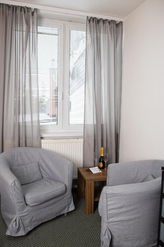Double Room image 4