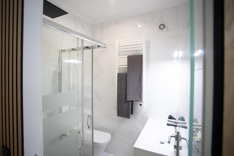 Bairro Alto 27 - image 13