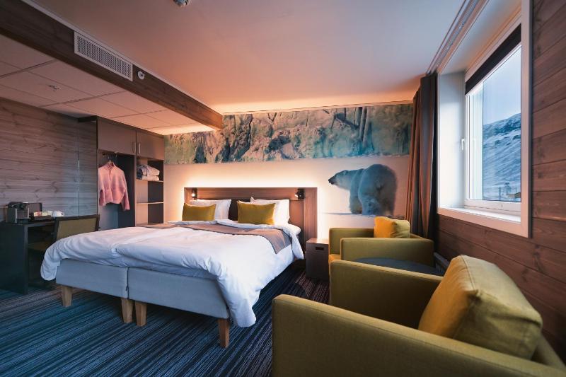 Superior Double Room image 3