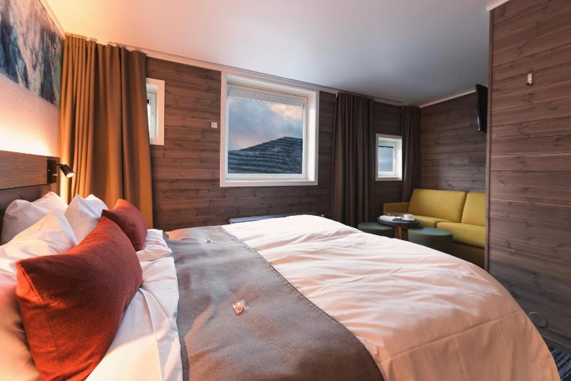 Deluxe Double Room image 1