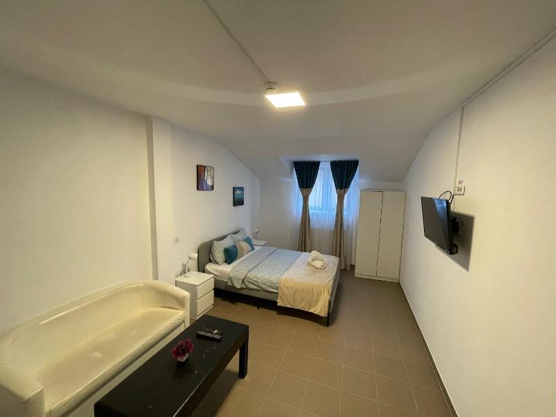 Double Room image 1