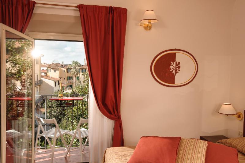 Hotel Cardinal of Florence - recommended for ages 25 to 55 - image 16