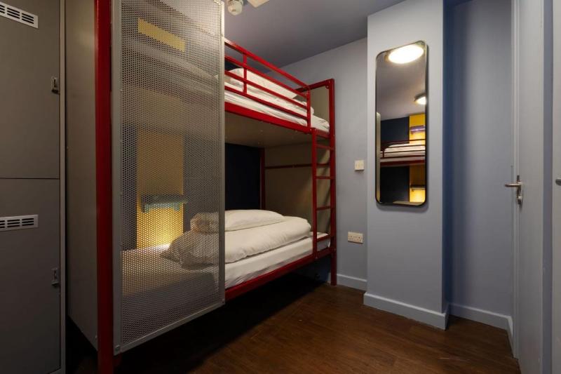 Bed in 6-Bed Female Shared Room image 1