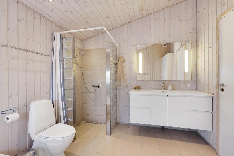 Beautiful And Well-Designed Holiday Home With Sea View Spacious Terraces And Spa Just 200 Metres From The Child-Friendly Femmøller Beach And Close - image 18