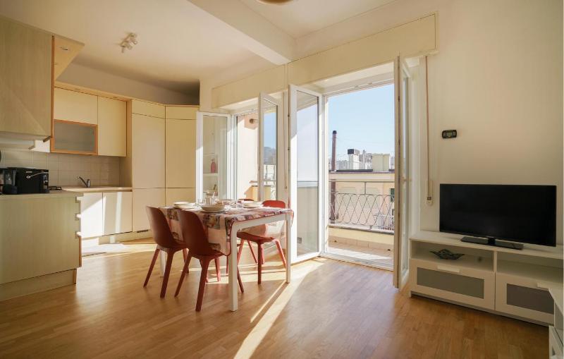 Beautiful Apartment In Genova With Wifi - image 25