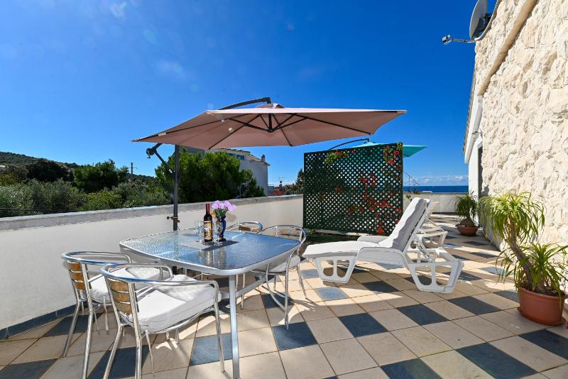 Studio with Terrace and Sea View 4 image 4