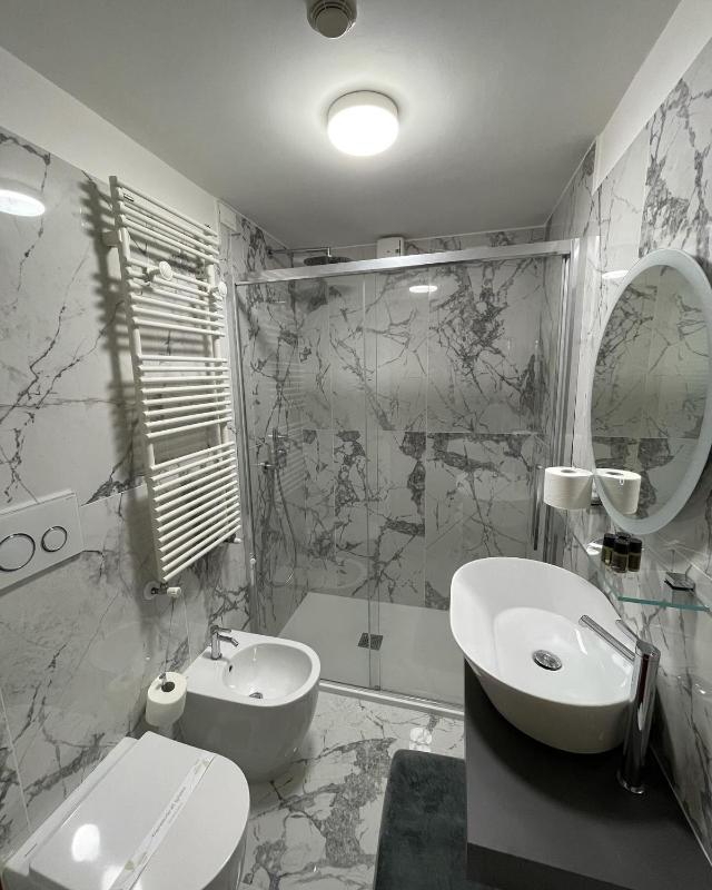Double or Twin Room image 1