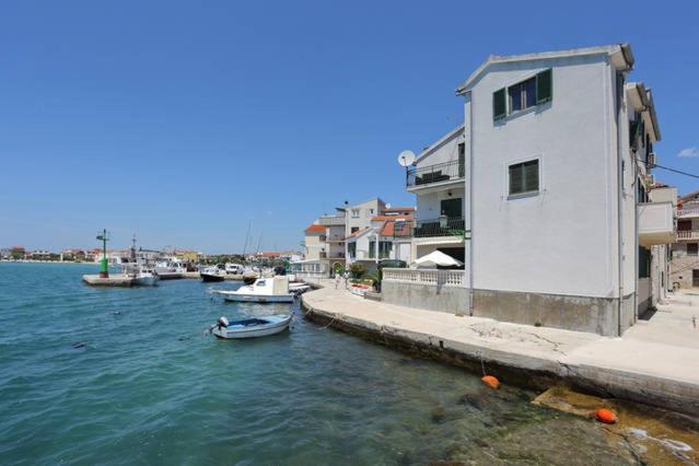 Apartment with Sea View image 2