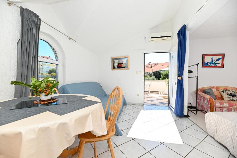Studio with Terrace and Sea View 3 image 4