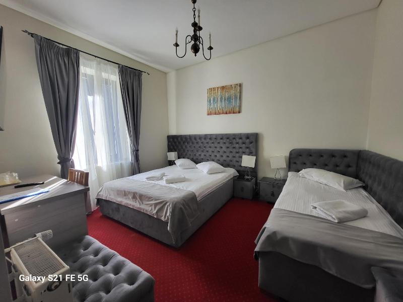 Triple Room image 2