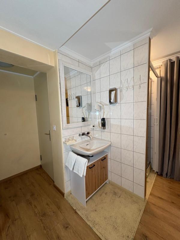 Standard Double Room image 4