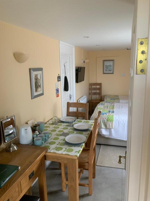 Triple Room with Garden View image 1