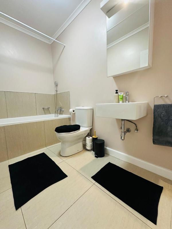 The Onyx Luxury Apartment - image 11