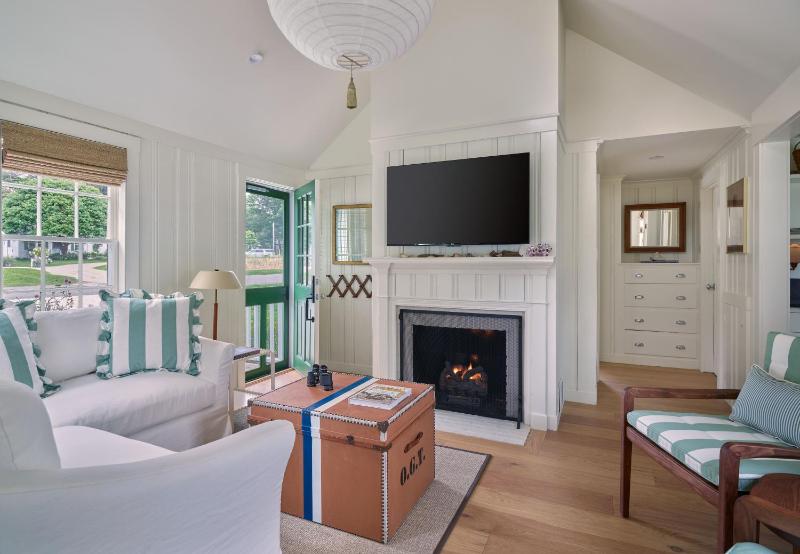 Two Bedroom Cottage King & Twins image 3