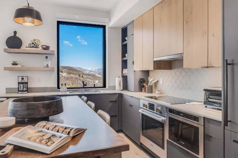 Electric Pass Lodge 302 by Snowmass Mountain Lodging - image 7
