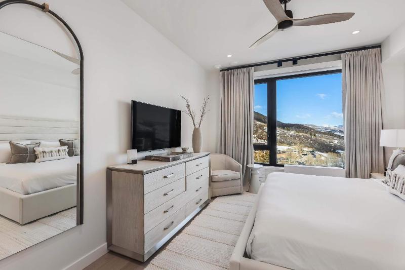 Electric Pass Lodge 302 by Snowmass Mountain Lodging - image 9