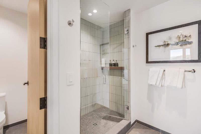Electric Pass Lodge 302 by Snowmass Mountain Lodging - image 10