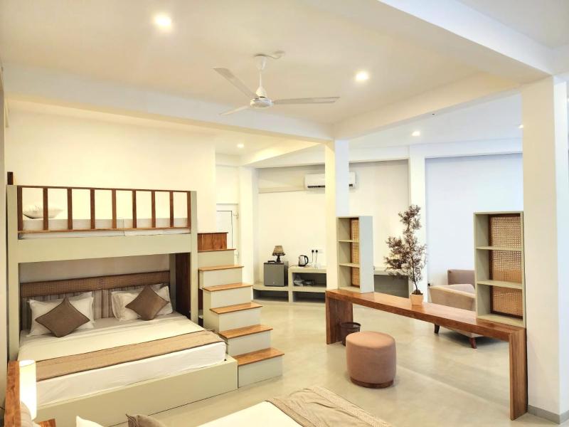 Hotel Blue Note - image 20