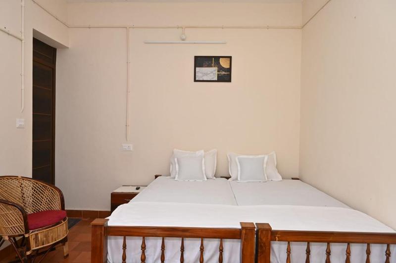 Budget Double Room image 2