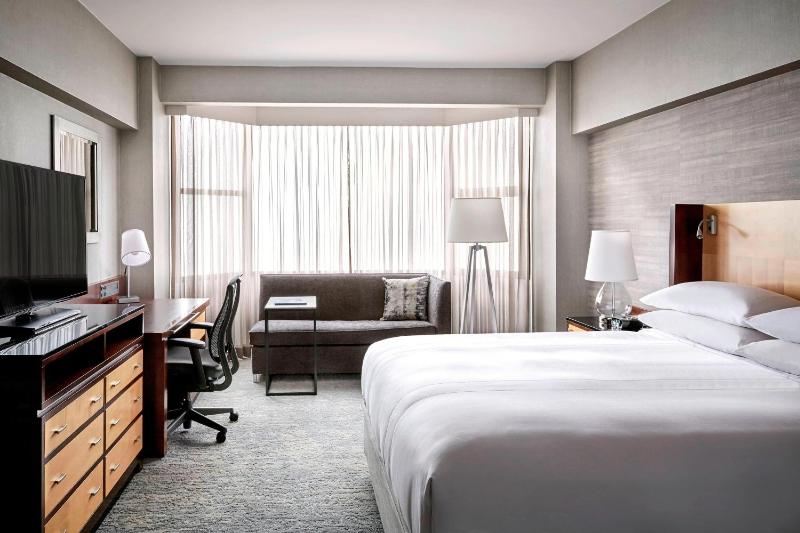 King Room image 4
