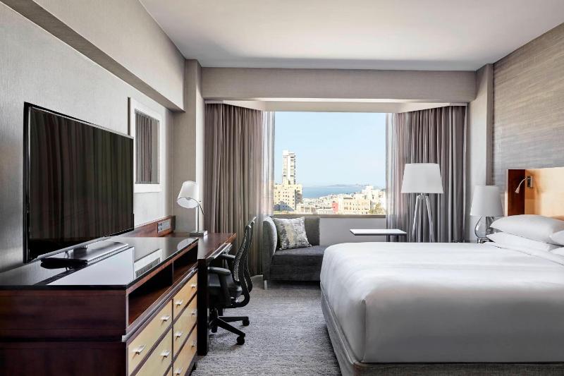 King Room with City or Bay View image 3