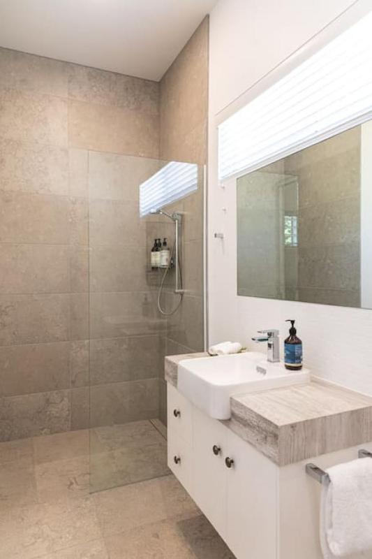 Port Beach House 4 - image 2