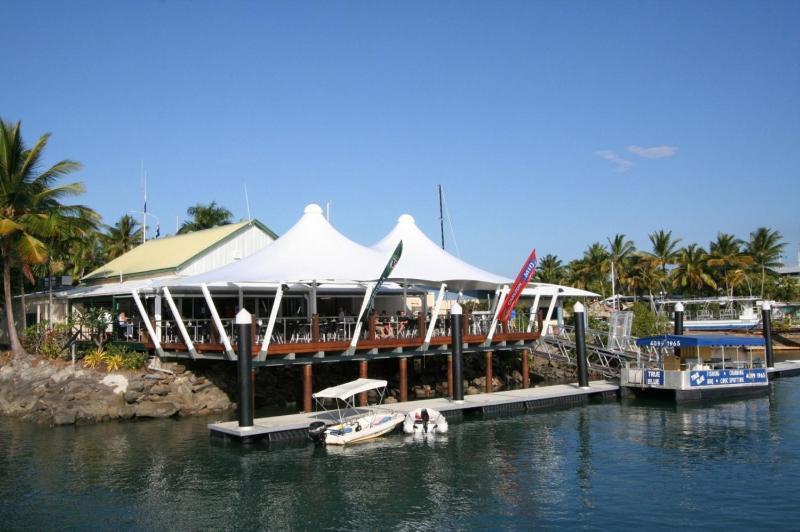 11 On The Reef walk to the Beach & Macrossan St - image 33