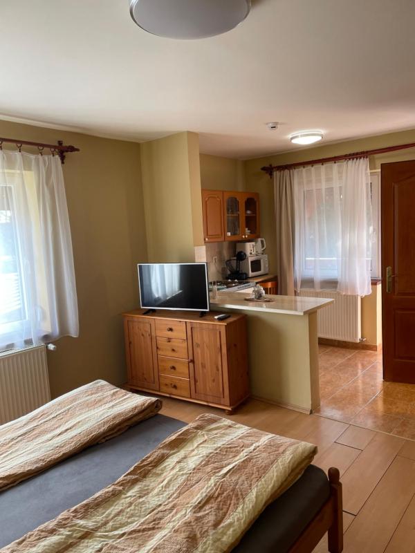 Rózsakert Apartmanház - image 25