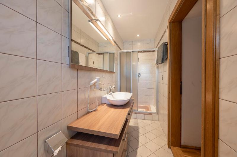 Quadruple Room image 3