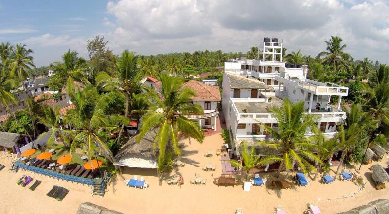 Royal Beach Hotel Hikkaduwa - image 26