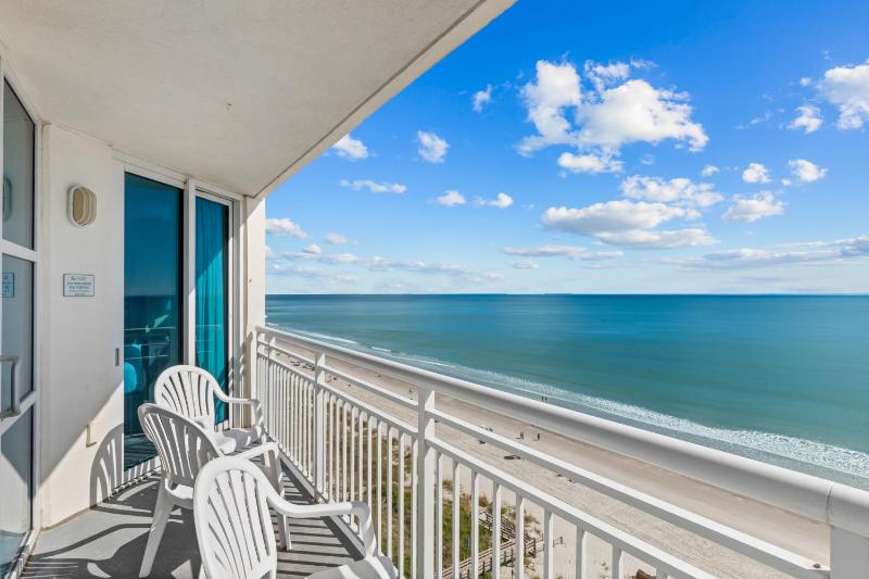 Three-Bedroom Suite - Ocean Front image 4