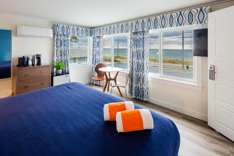 King Room with Sea View - 2nd Floor image 1