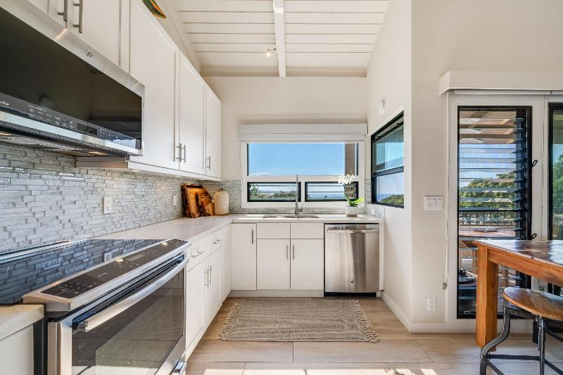 Wailea Ekolu Collection - image 2