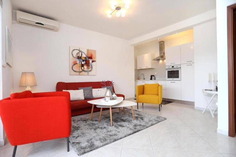 Apartments with parking space Mastrinka - Ciovo - 23789 - image 19
