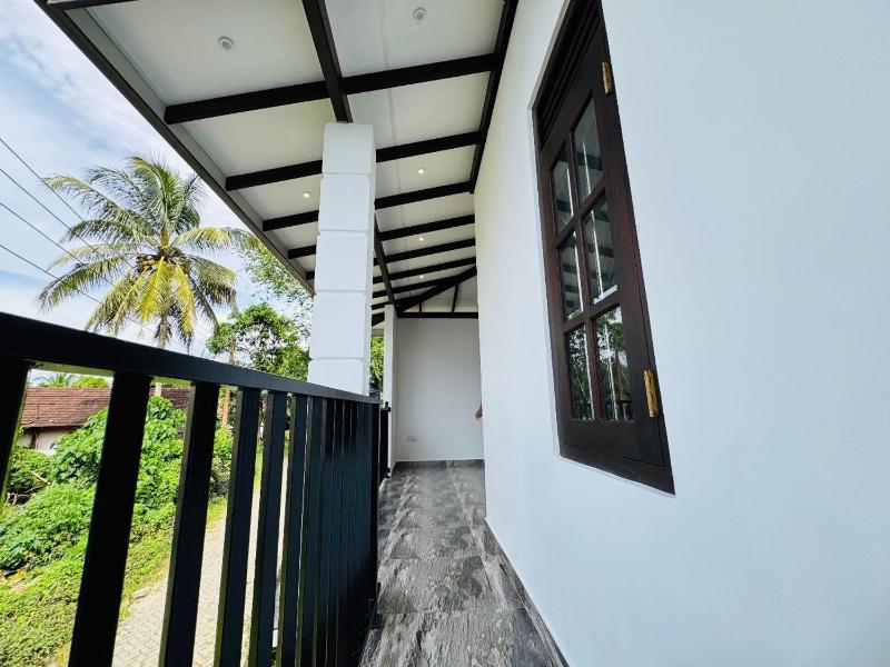 SMDT House - Weligama - image 5
